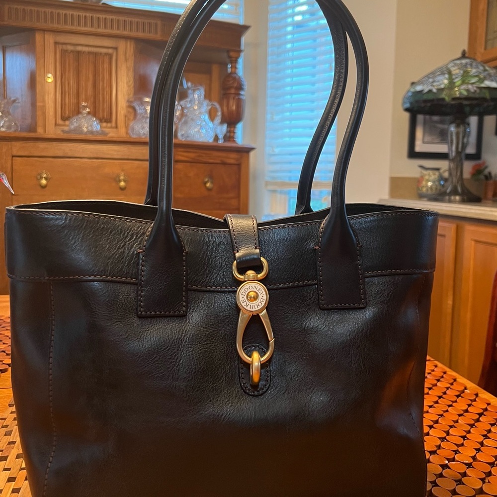 DOONEY & BOURKE FLORENTINE TOTE
